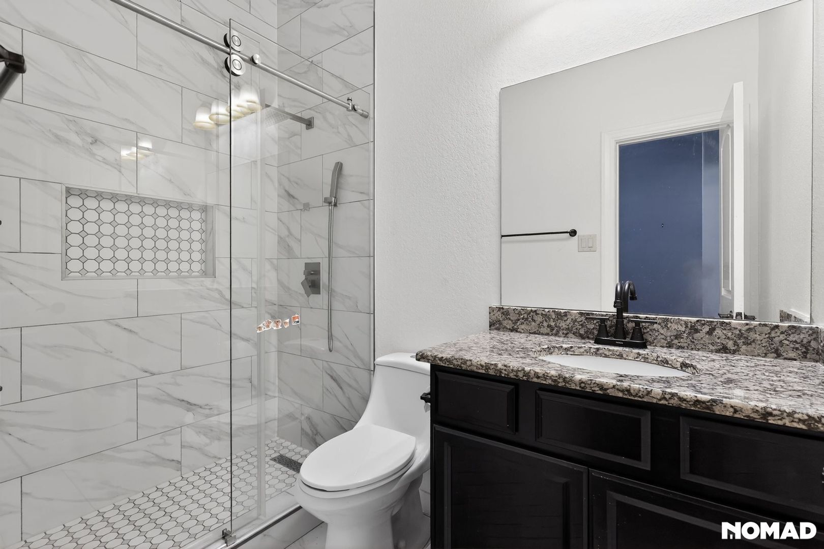 Building Photo - 2010 Silver Moon Dr