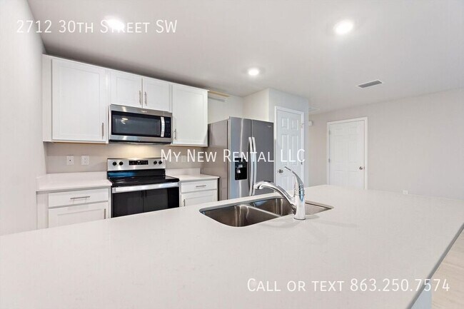Building Photo - 2712 30th St SW