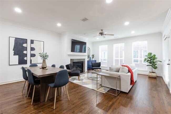 Building Photo - 2619 Colby St