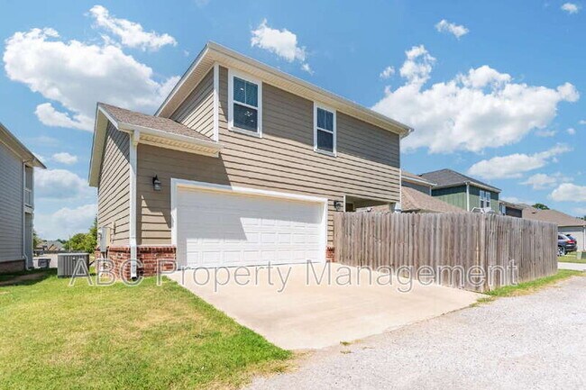 Building Photo - 5217 S 65th Pl