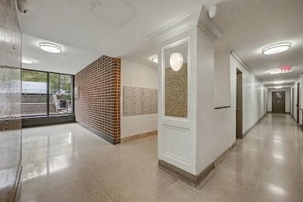 Building Photo - 12205 Flatlands Ave