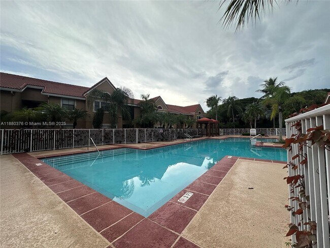 Building Photo - 10500 SW 155th Ct