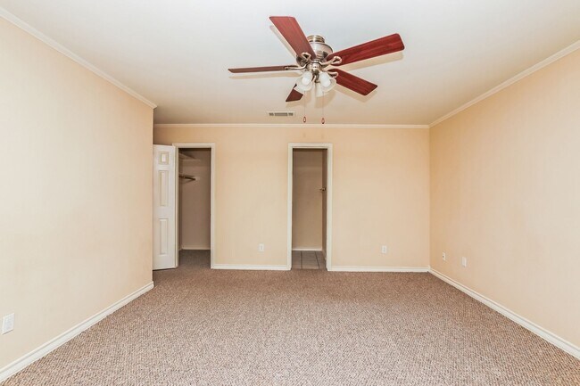 Building Photo - Beautiful one story Condo