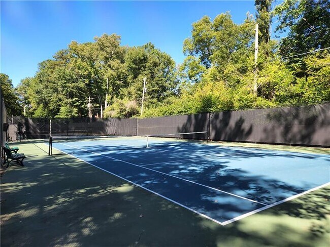 Building Photo - 65 Clarendon Ave