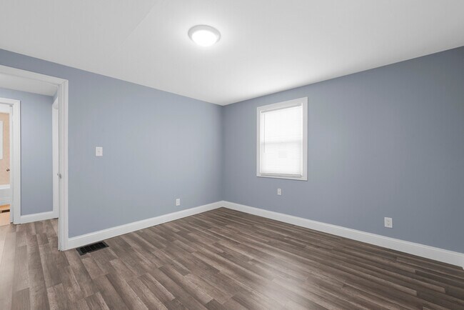 Building Photo - 1208 E 26th Ave