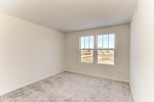 Building Photo - 5956 Hawkweed Dr