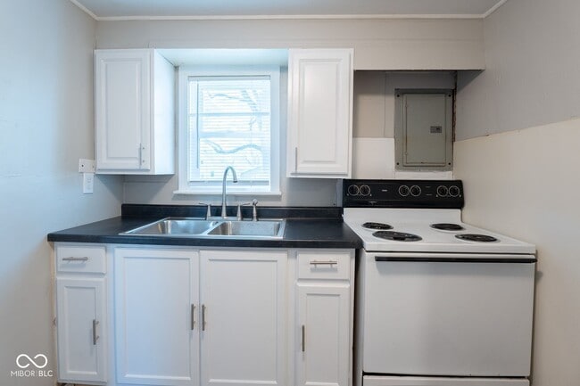 Building Photo - 2109 N Janney Ave