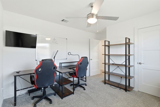 Building Photo - 14280 Big Bnd Dr