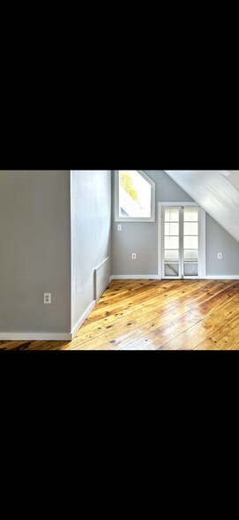 Building Photo - 115 Highland Ave