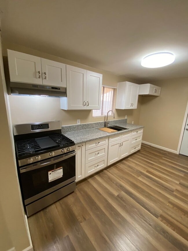 Building Photo - 1219 Water St