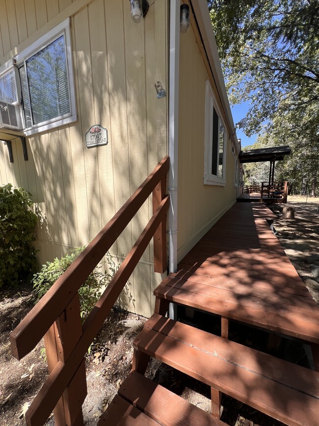 Building Photo - 17093 Cobblestone Ln