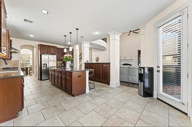 Building Photo - 31183 Pecan Creek Dr