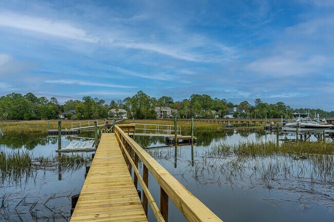 dock - 3584 Henrietta Hartford Rd