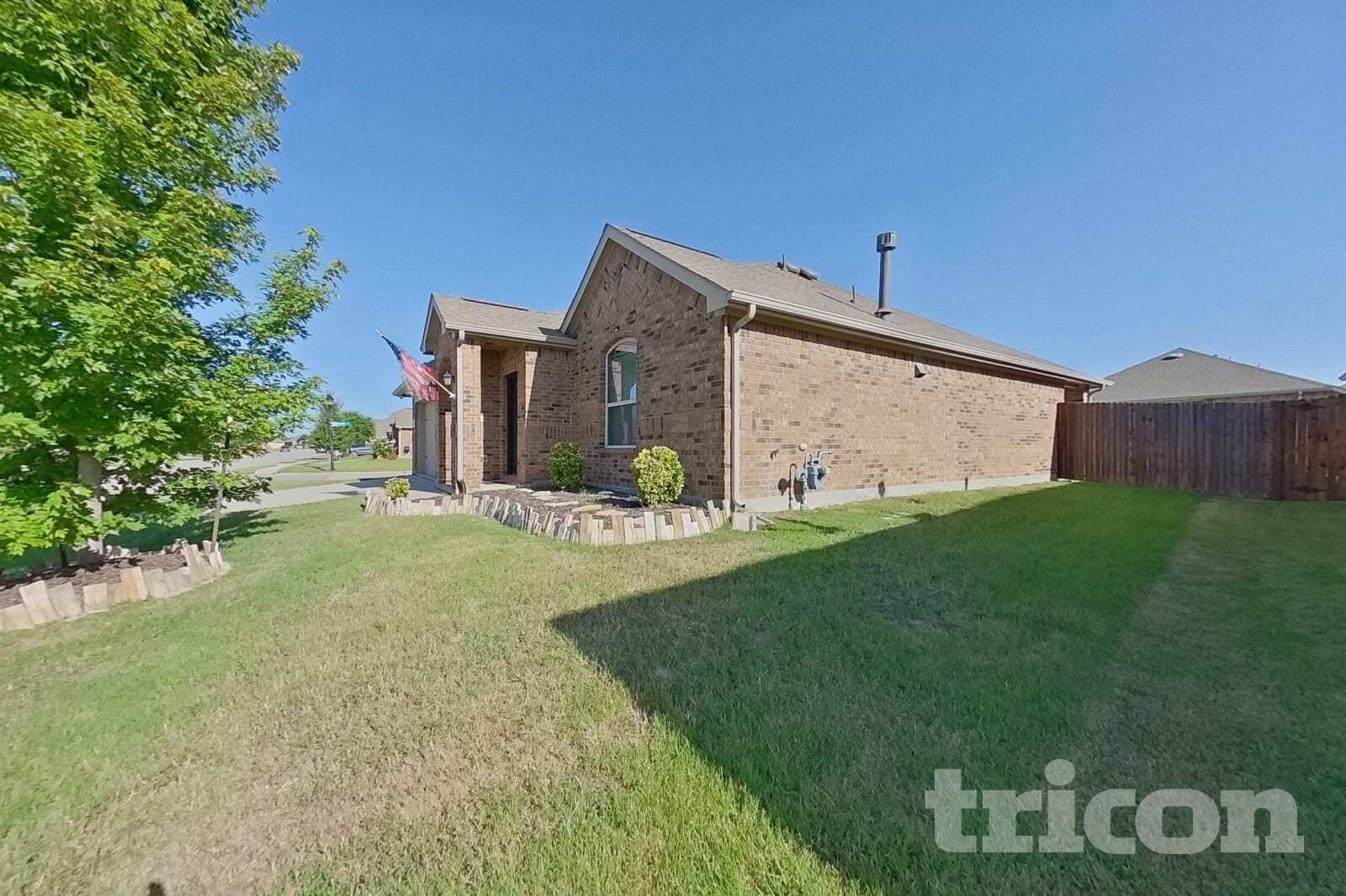 Building Photo - 1214 Cres View Dr