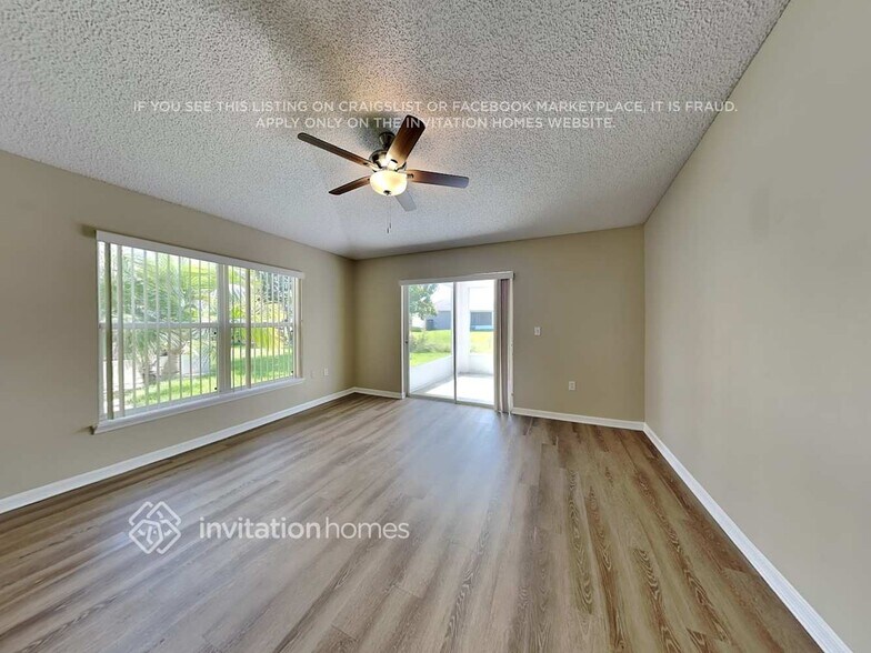 Building Photo - 1128 White Oak Cir