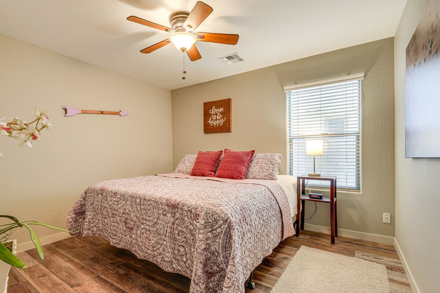 Building Photo - 2125 W Goldmine Mountain Dr