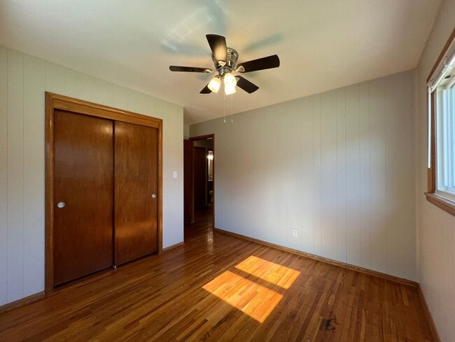 Building Photo - Newly Remodeled 3 Bed 1 Bath Home in Derby!!