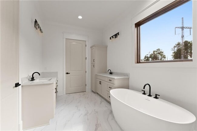 Building Photo - 3255 Tanners Mill Rd