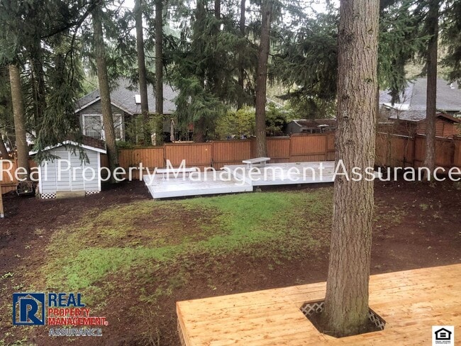 Building Photo - 15520 SW Breccia Dr