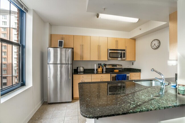 Building Photo - 301-499 President Street-SI ID1013815P