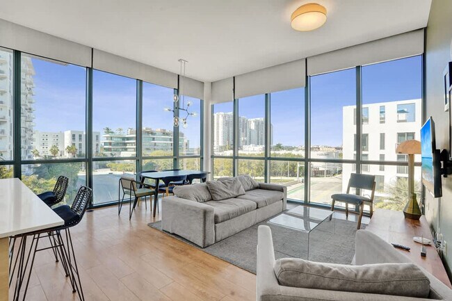 Building Photo - 1220 17th St