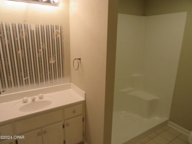 Building Photo - 7302 Rodgers Dr