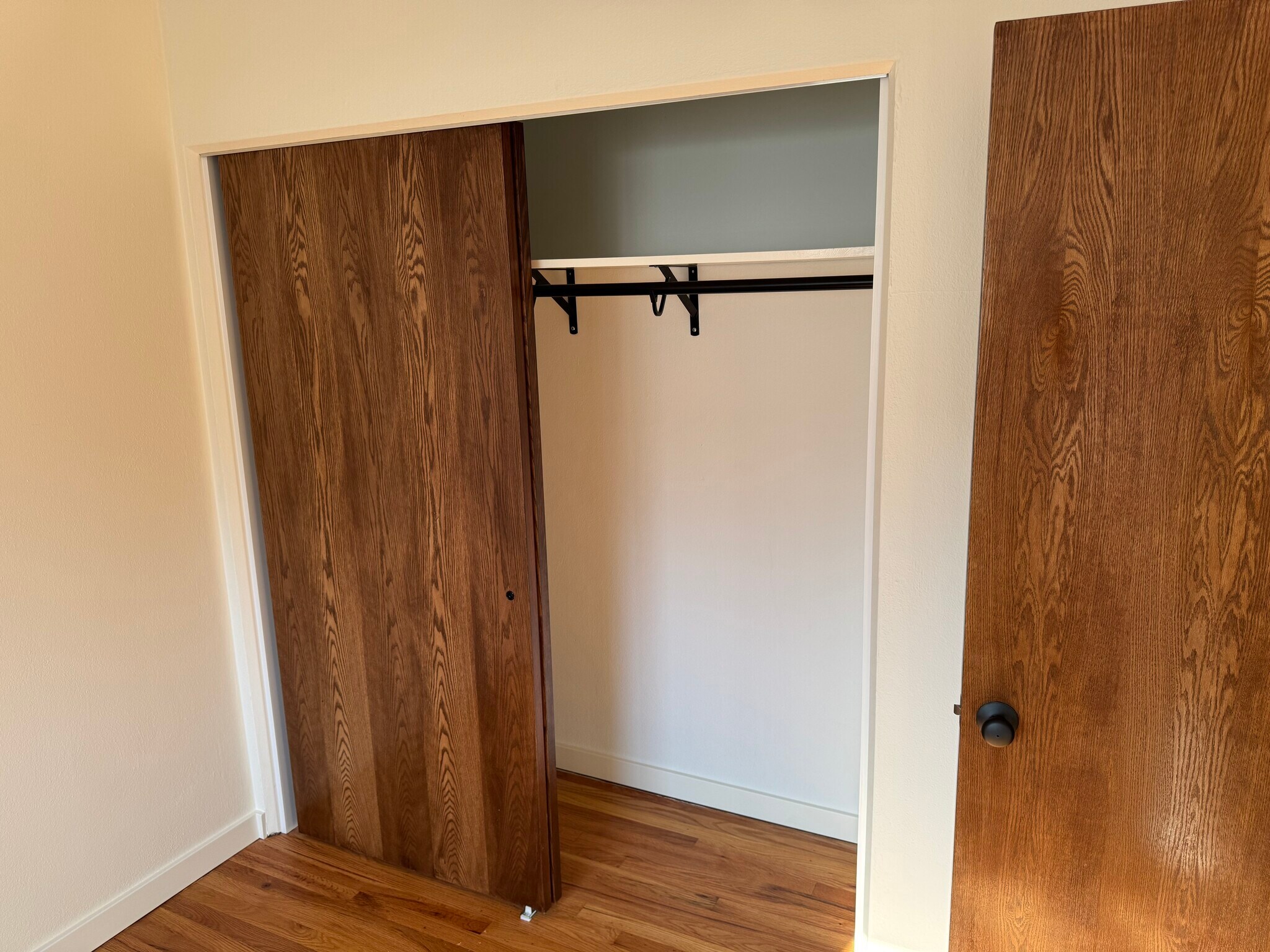 rear bedroom closet - 3948 Brittany Cir