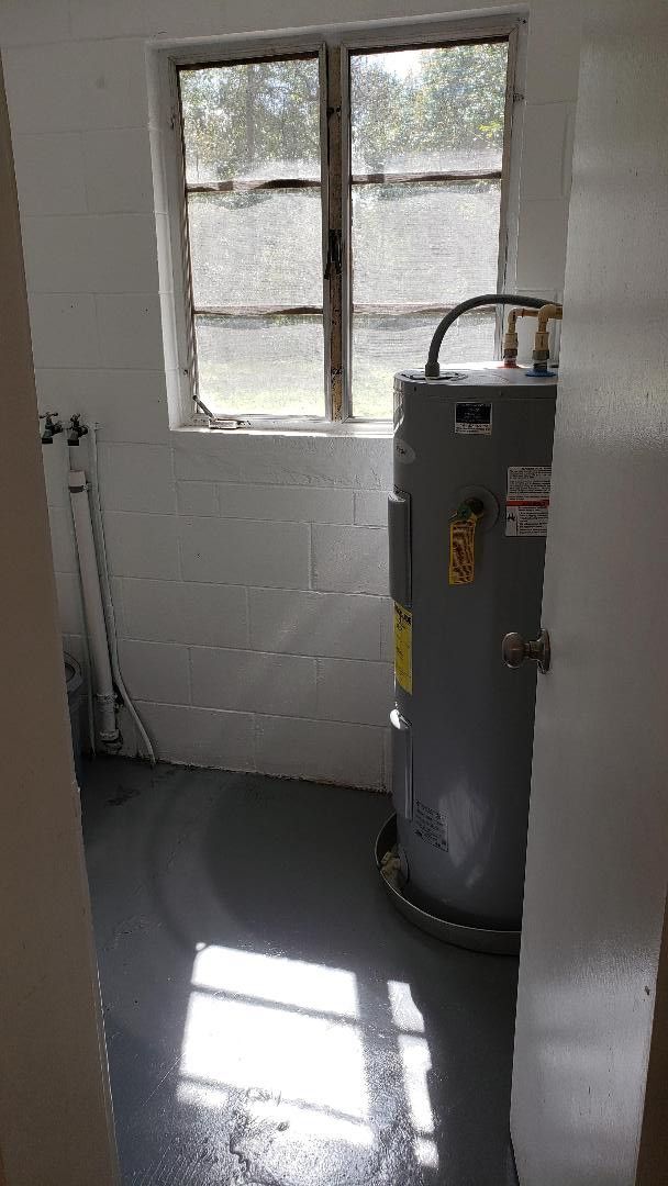 Building Photo - 1 Bed 1 Bath Remodeled Home | Pet Friendly | Washer Dryer Hook Ups | Section 8 Welcome