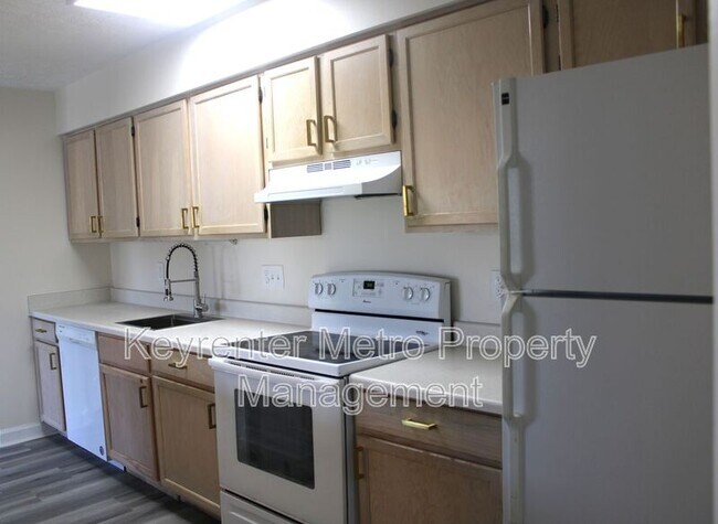Building Photo - 6900 St Ignatius Dr