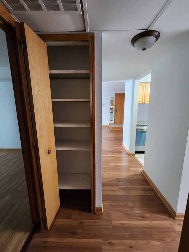 Building Photo - 5231 James Ln