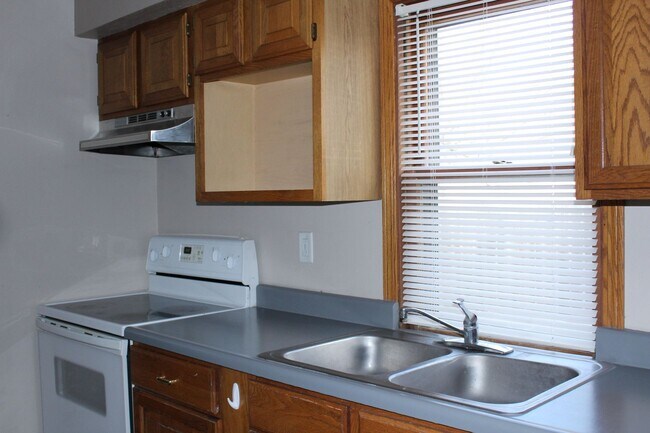 Building Photo - Home for Rent