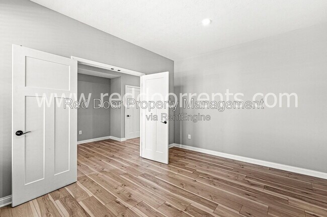 Building Photo - 15648 W Rail Dr