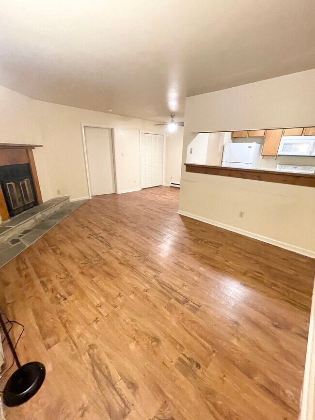 Living Room - 200 Pilgrims Way