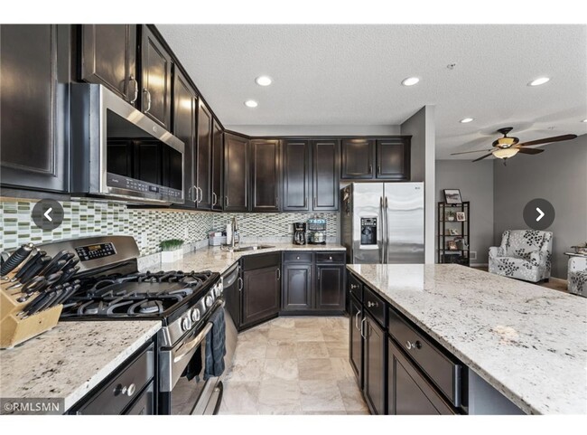 Primary Photo - 11280 Sand Castle Dr
