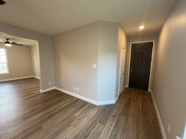 Building Photo - 2885 Grand Anse Dr