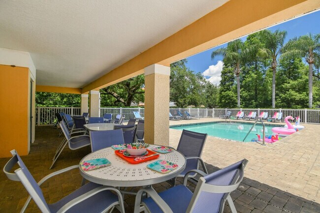 Building Photo - 3174 Bayshore Oaks Dr