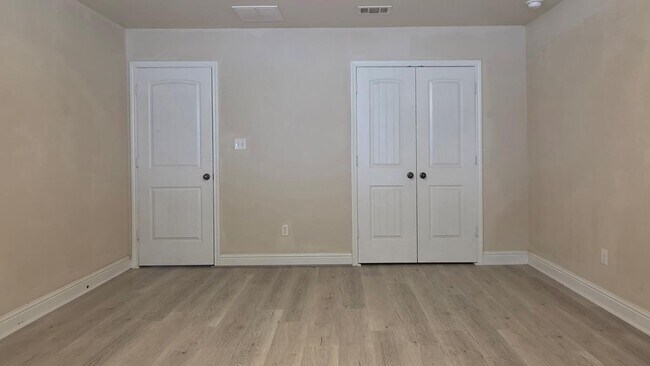 Building Photo - 6011 Mile High Ln