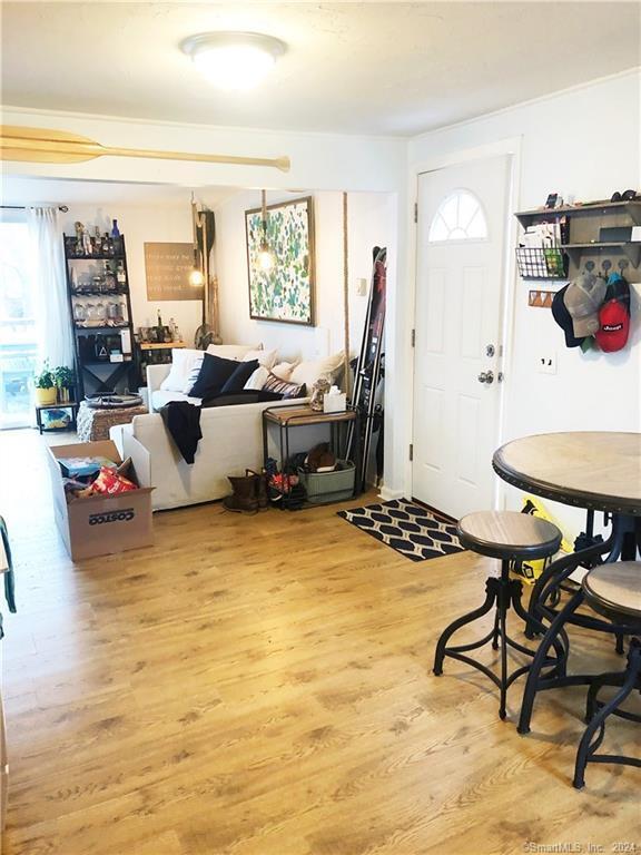 Building Photo - 93 French St