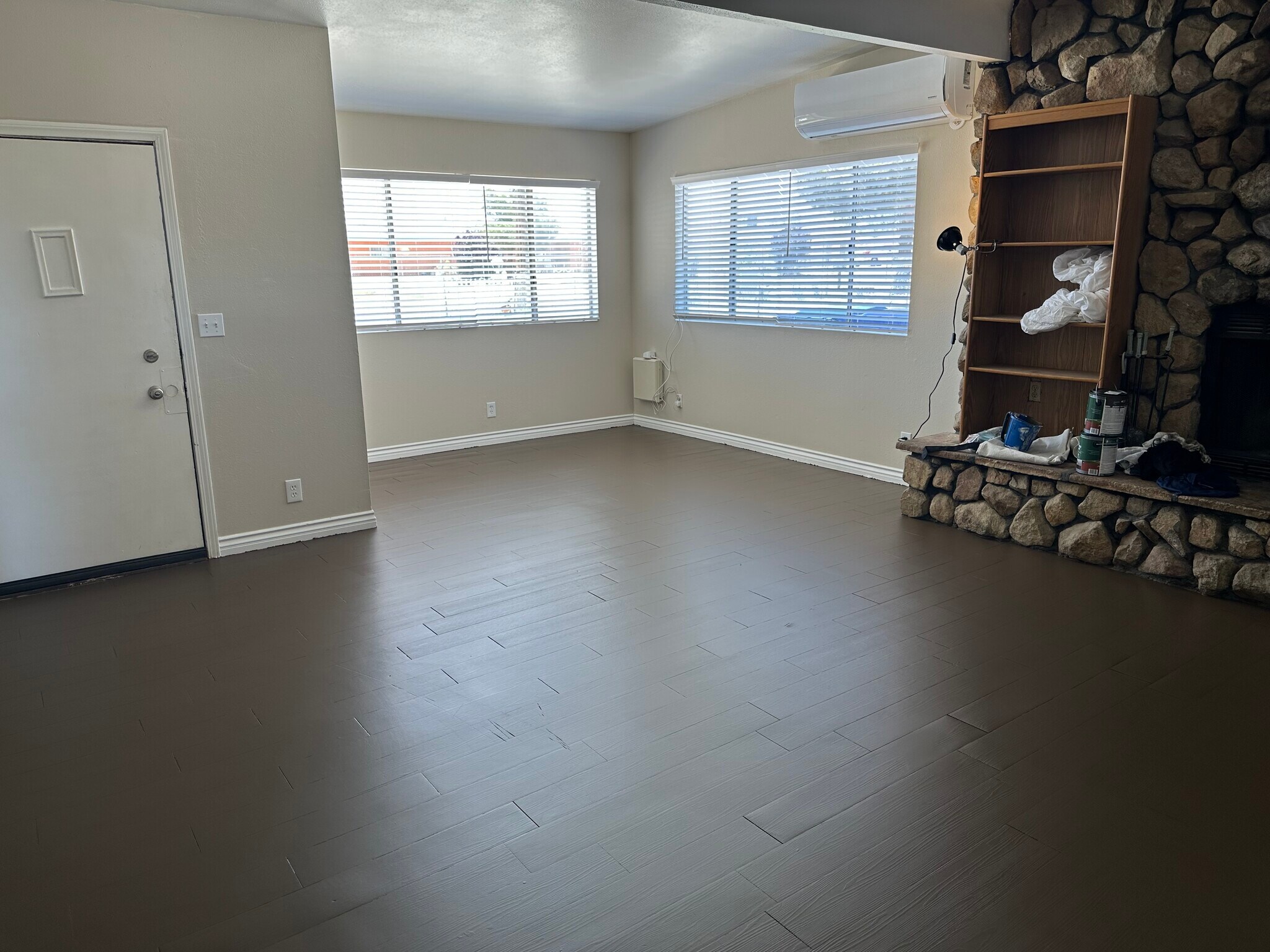 Family room - 13177 Nicola Rd