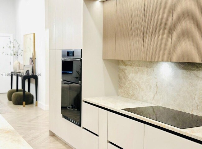 Building Photo - 2475 NW 25th St