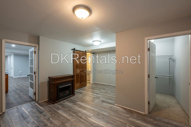 Building Photo - 2133 Cooper Way