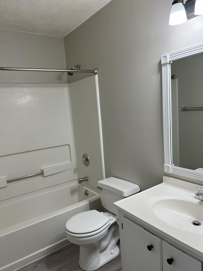 Building Photo - 274 Hunters Branch Dr