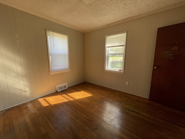 Building Photo - 177 Daniels Pl