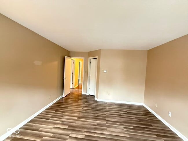 Building Photo - 7006 Long Run Dr