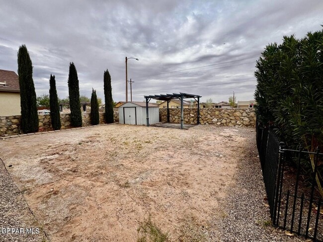 Building Photo - 12777 Tre Maximiliano Ave