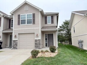 Building Photo - 3 Bedroom | 2.5 Bath | 1-Car Garage in Gra...