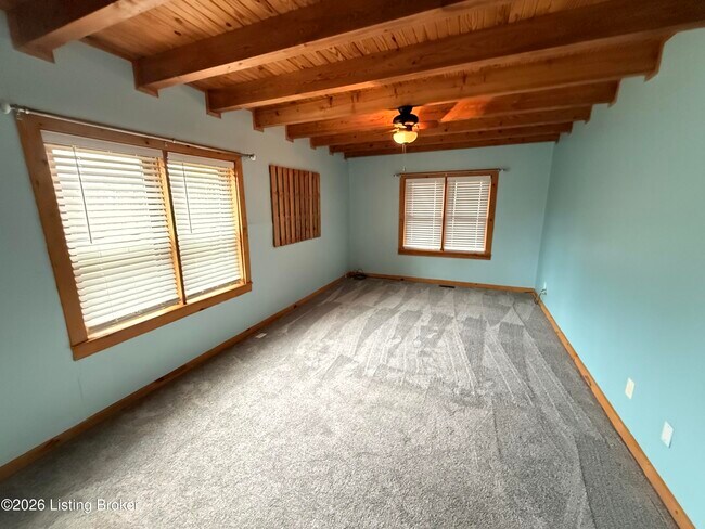 Building Photo - 207 Lake Shore Dr