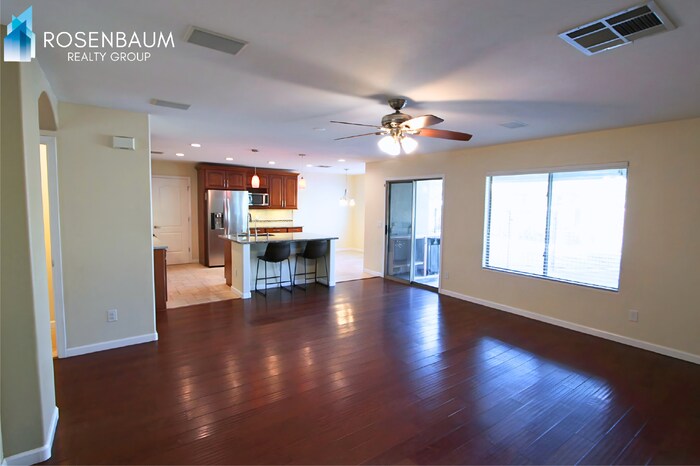 Building Photo - 1250 S Palm St