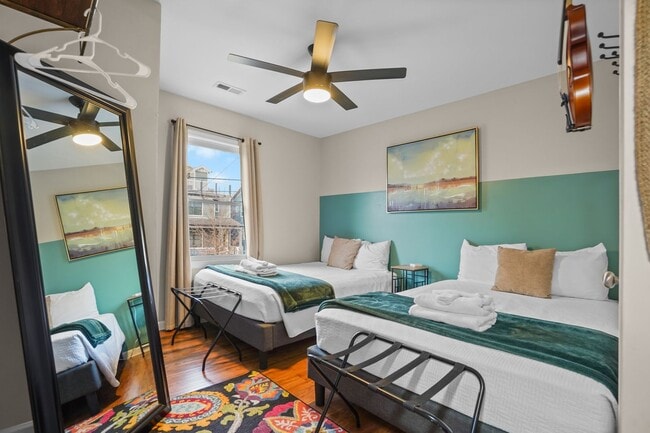 Building Photo - 914 Warren St