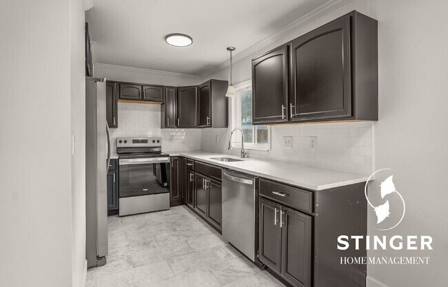 Building Photo - 2908 Second Street-